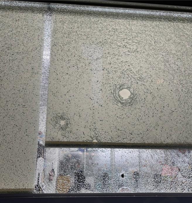 更生機構遭姚男開槍破壞。（警方提供）