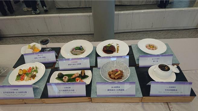 福尔摩沙酒店常态供应国宴套餐，受民眾喜爱近日疯狂询价抢订。（程炳璋摄）