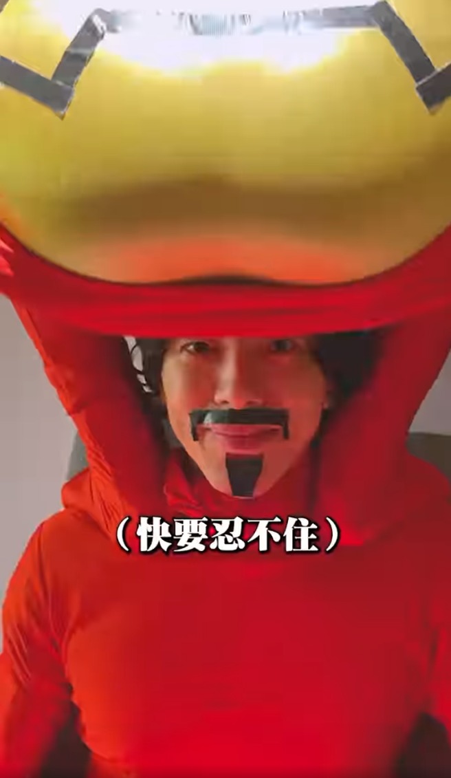 坤达快笑场。（图／KID脸书）