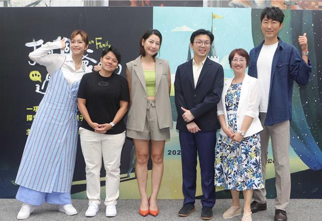 李霈瑜（左起）、敏迪、丁寧、謝玒玲、阿包、醫生馬大元。（圖／公視提供）