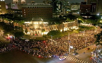 斷言藍白恐被綠「用民粹玩死」 歷史哥拋1解方籲反制