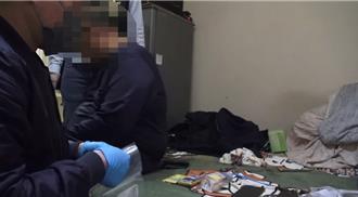 台中刑大缉毒破门  男嫌好尷尬！一丝不挂还湿身
