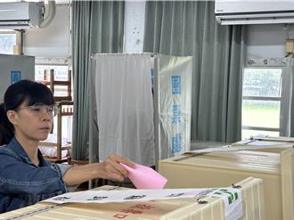 民進黨台東黨部投票 投票率有望近3成