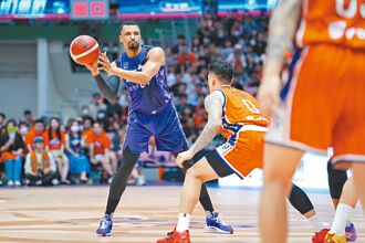 PLG》艾夫伯回神砍38分 攻城獅扳成1平