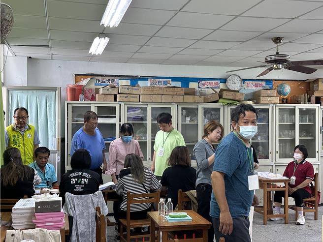 民进党台东党部主委及全国党员代表改选26日在仁爱国小登场。（蔡旻妤摄）