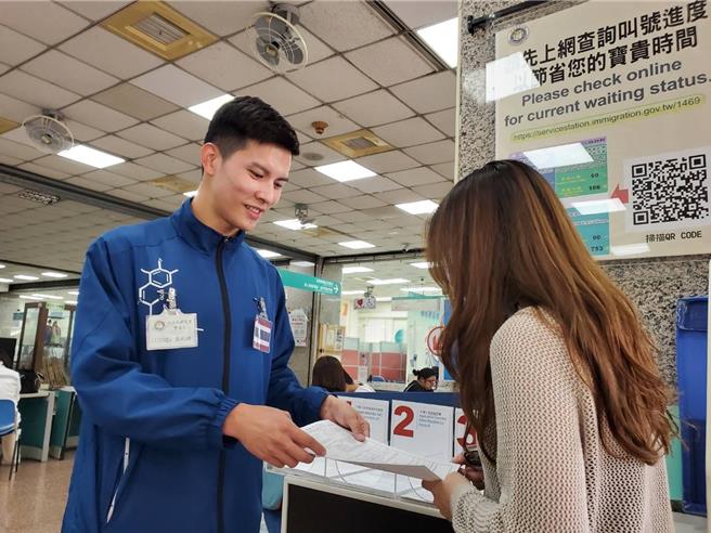 目前为移民署移民行政特考班第12期受训学员的张刚耀希望，未来也能够发挥自己的泰语专长，为来台的外国人士及新住民提供暖心的服务。（移民署提供）