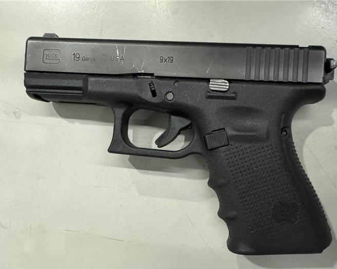 犯嫌作案手枪疑为GLOCK厂19 Gen4型。（新庄警分局提供／张铠乙新北传真）