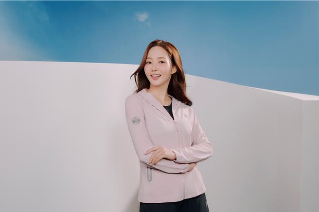 朴敏英透露近期日常生活都穿着ONE BOY冰锋衣5.0。（ONE BOY提供／朱世凯台北传真）