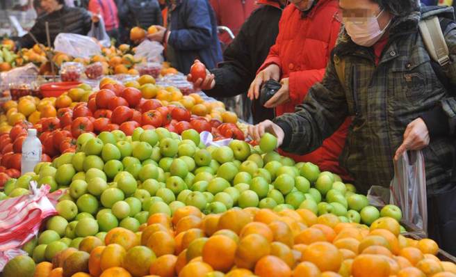 台北市公有市场共7182摊，已有7152摊设置电子支付，设置率99.67％。（本报资料照片）