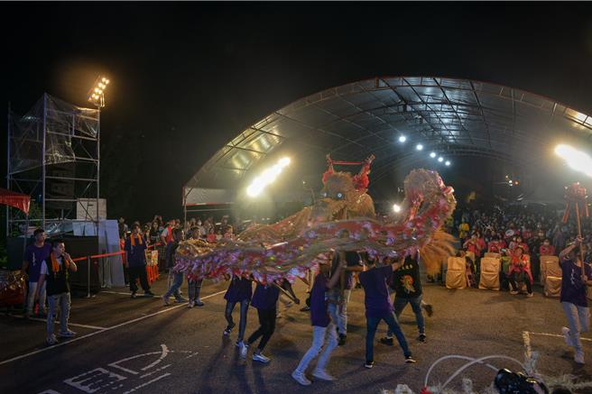 晚會相當熱鬧。（苗栗縣政府提供／李京昇苗栗傳真）