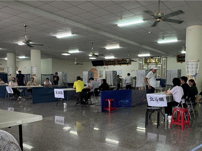 民進黨在彰化縣有近9000名黨員，26日的投票率超過7成。（孫英哲攝）