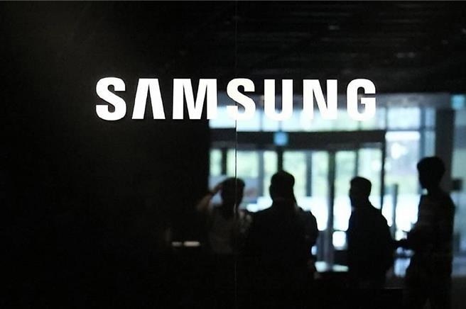 大陆国务院总理李强在首尔当地时间26日下午会见三星集团会长李在镕，希望中韩在高端制造、数位经济、AI等新领域深化合作。（美联社）