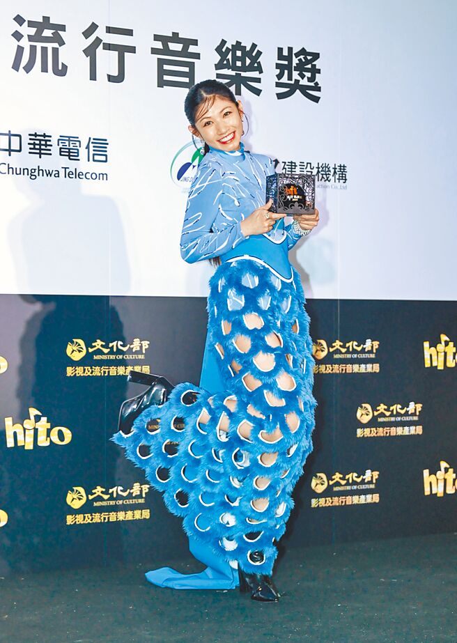 李千娜25日获颁「hito情歌演绎」奖项。（罗永铭摄）