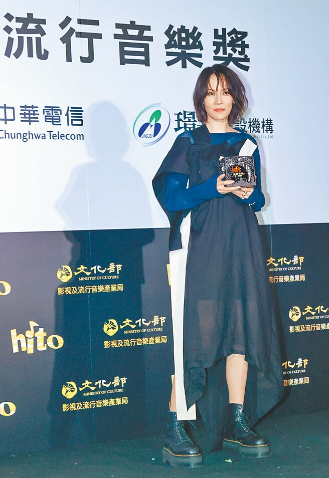 杨乃文25日获「hito女歌手」等奖项肯定。（罗永铭摄）