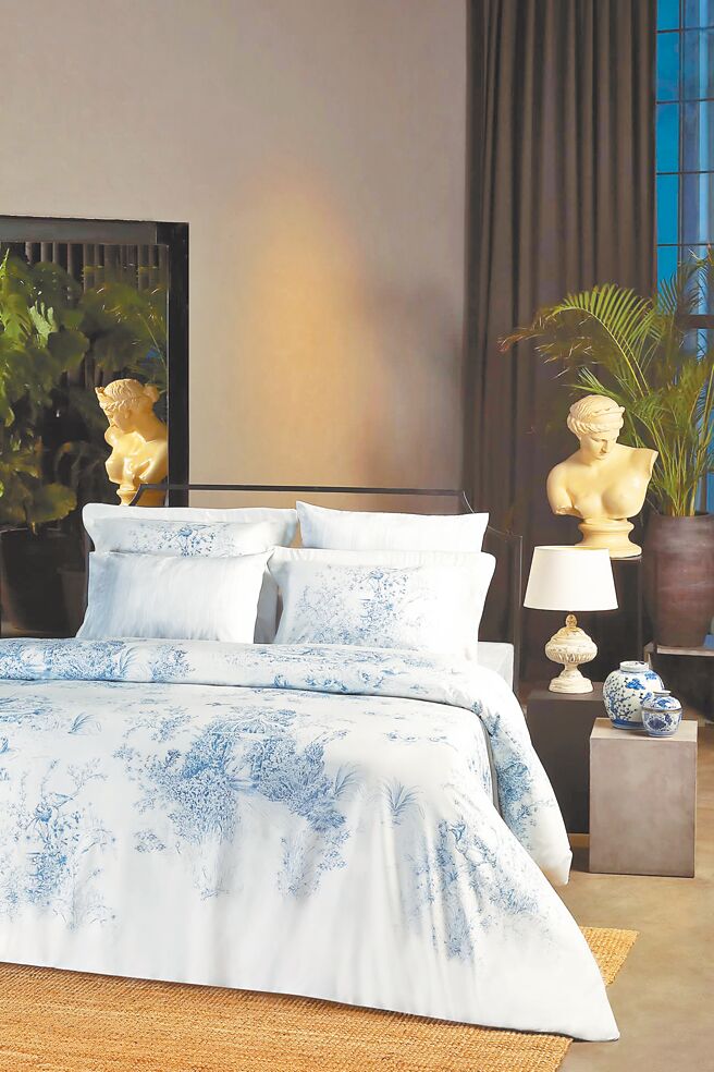 VALERON的BIJOU数位印染平单组。定价2万1800元，新品登场价85折。（日比家族提供）