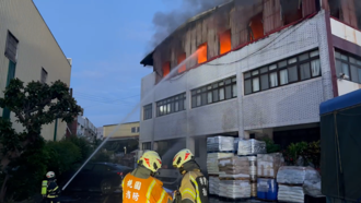 汽機車零件大廠宿舍大火 31移工睡夢中逃生1嗆傷