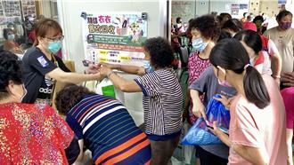 彰化10件舊衣回收換好康 全縣26鄉鎮市今起接棒