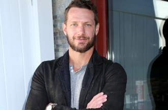 美劇《杏林春暖》男星目睹偷車現場 慘遭3歹徒當街擊斃 享年37歲