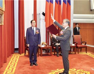 調查局新局長陳白立接任　8旬老母參加觀禮見證