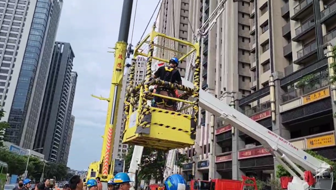 救援行动持续进行中。（图 / 胡汉龑提供）