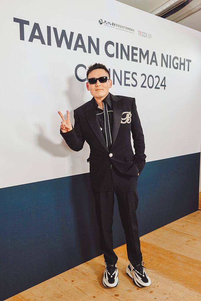 日前春风随新片《白衣苍狗》飞到法国参加坎城影展。（文策院提供）