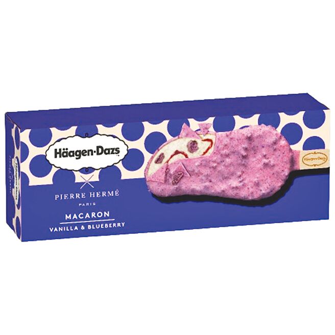 全家的「哈根達斯香草藍莓馬卡龍脆皮雪糕」也列入任兩件最低0元起活動內。（全家提供）