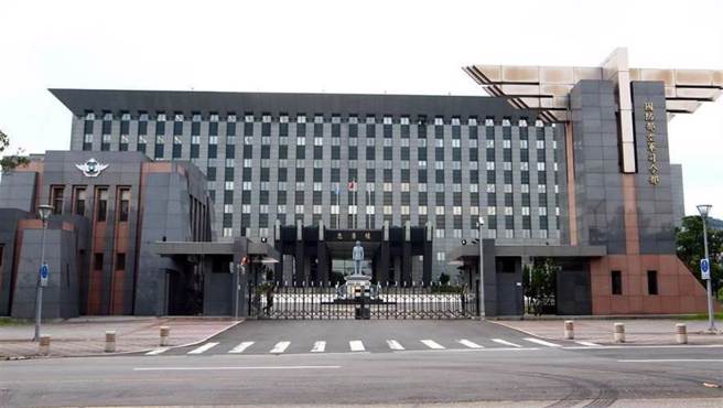 女警传「咸湿激战照」惊讚空军少校超卖力！正宫含泪提告惨了。（报系资料照）