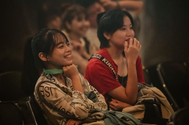 規劃符合青春口味的劇場營隊，鼓勵青少年暫時放下3C，與同儕互動合作，在暑假揮灑青春。（圖／高雄市文化局）