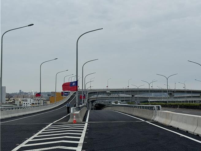 国道1号衔接台74线的「大雅系统交流道」5月13日通车启用。（本报资料照片）