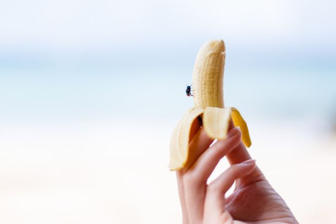 妹子回憶曾幫鄰居弟弟洗包皮，過程中不慎拉長包皮，讓她感到非常驚訝。（示意圖：shutterstock／達志）