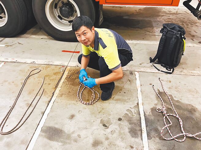 新竹市晴空匯社區大樓發生火警，搜救的勇消周立鑫、李詠真（見圖）不幸因氧氣用盡殉職。（新竹市消防局提供／陳育賢新竹傳真）