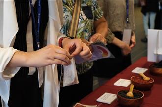 到台中抓一帖專屬養生茶 中醫藥博物館推茶包DIY