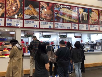 好市多「熟食區神物」變相漲價？他切開麵粉佔一半 網嘆：早就不買了