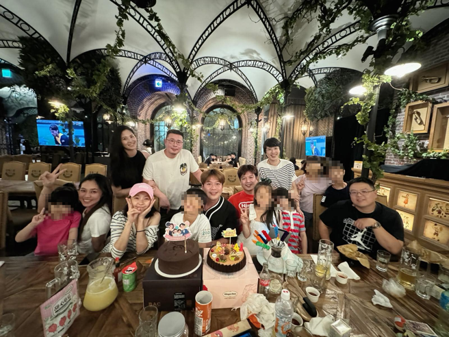 昨（28）日李易生日时，六月也有发文。（图／翻摄自六月脸书）