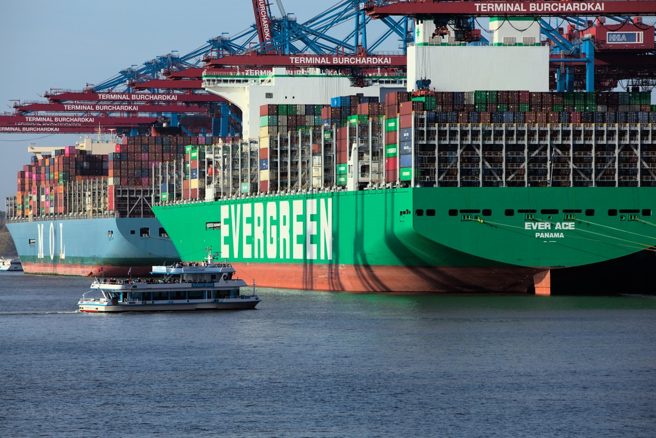 外资一口气将长荣推测合理股价从230元，拉高至天价的300元。（示意图/达志影像/shutterstock）