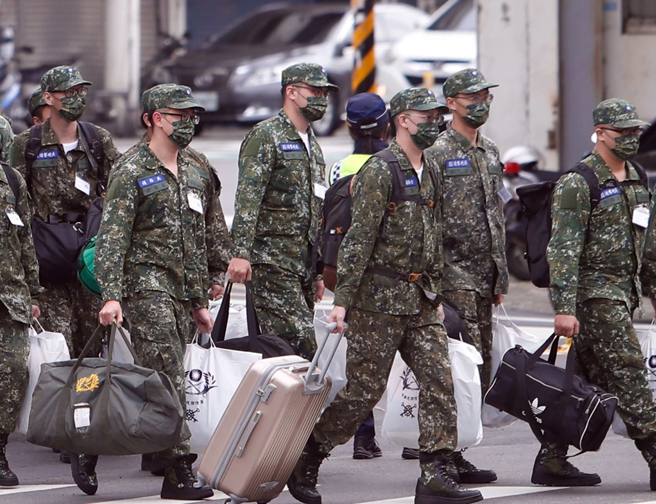 练男明知身为役龄男子，依法应受兵役徵集，9年来却3次意图避免徵兵处理。（报系资料照）