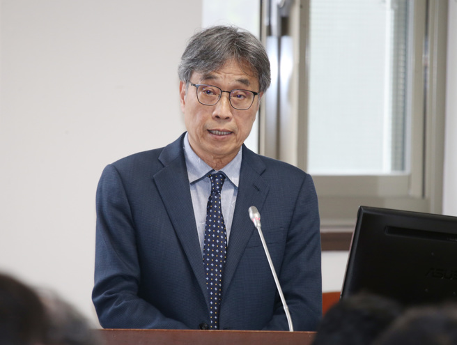 立法院經濟委員會29日邀請農業部業務報告。陳駿季就農業施政願景、農業政策行動策略等報告。（圖／記者姚志平攝影）