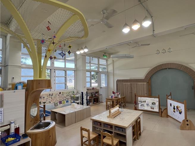 屏東縣永港國小附幼整修後的室內活動室，提供幼兒兼具安全及美感的活動空間。（教育部提供／林志成台北傳真）