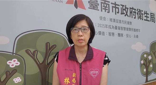 台南市卫生局副局长林碧芬说明针对火锅店有小蟑螂出没，已派员稽查。（卫生局提供／曹婷婷台南传真）