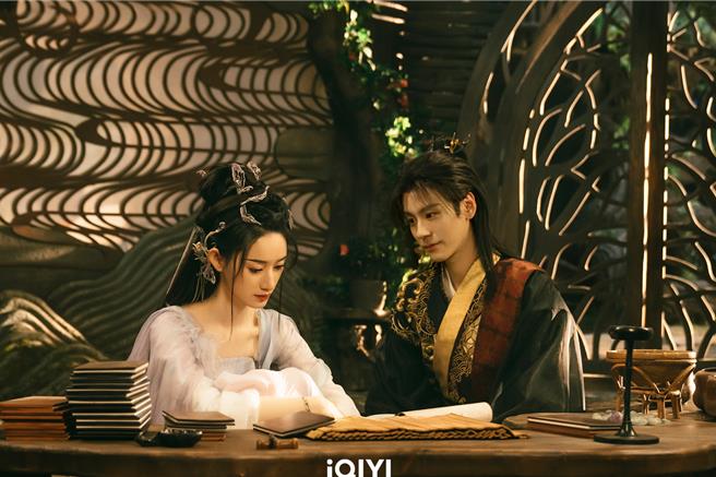 郭晓婷成魏哲鸣迷妹，不知大神就在身边，受封「追星天花板」。（爱奇艺国际站提供）