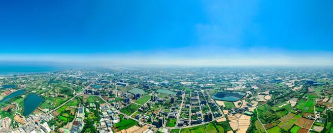 桃园客运园区邻近机场捷运A15大园站、A16横山站，公共交通建设便利到位，而区段更以多元利多，让客运园区稳坐市场热议话题；客运园区空拍图。图/业者提供