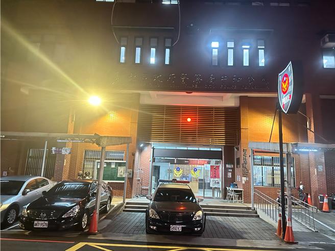 中和警分局中原派出所警员张伯雍开枪误击，二审维持原判决谕知无罪。对此，中和警分局表示，对于判决予以尊重，持续要求警员精进执勤技巧。（本报资料照片）