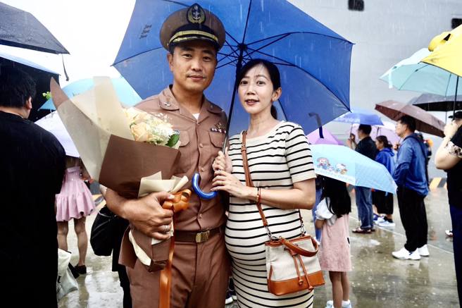 海军敦睦支队28日返抵左营军港。( 国防部提供 )