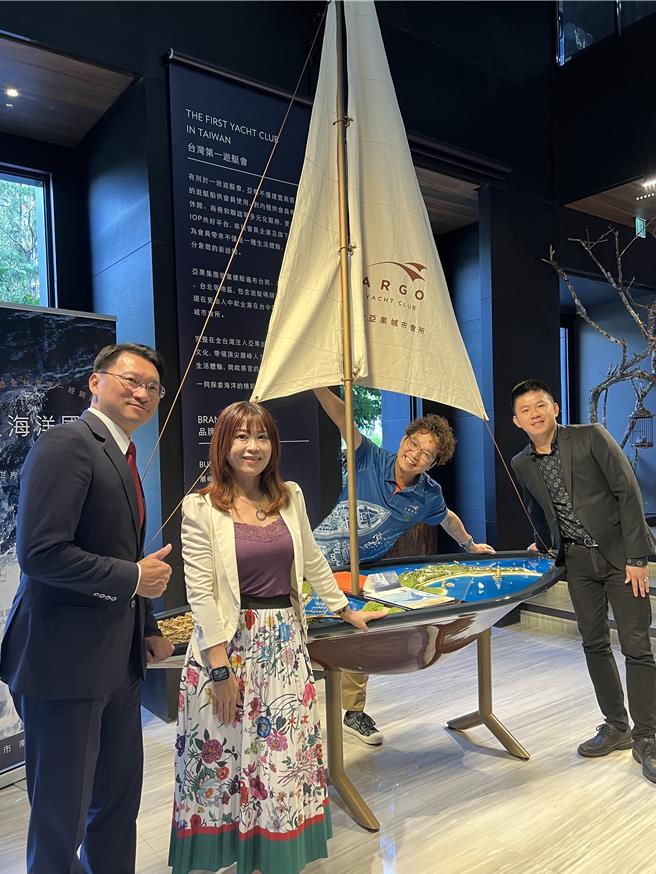 兴柜公司亚果游艇集团将斥资10亿元，分2期在台中港打造共101个泊位的国际游艇码头。（林欣仪摄）