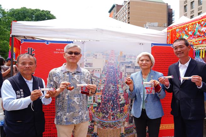 雲林縣北港朝天宮「北港媽祖-美國遶境文化藝術節」活動，本月前往舊金山、休士頓、紐約，29日朝天宮表示希望藉由媽祖信仰文化，帶給世界和平與希望。（北港朝天宮提供／張朝欣雲林傳真）