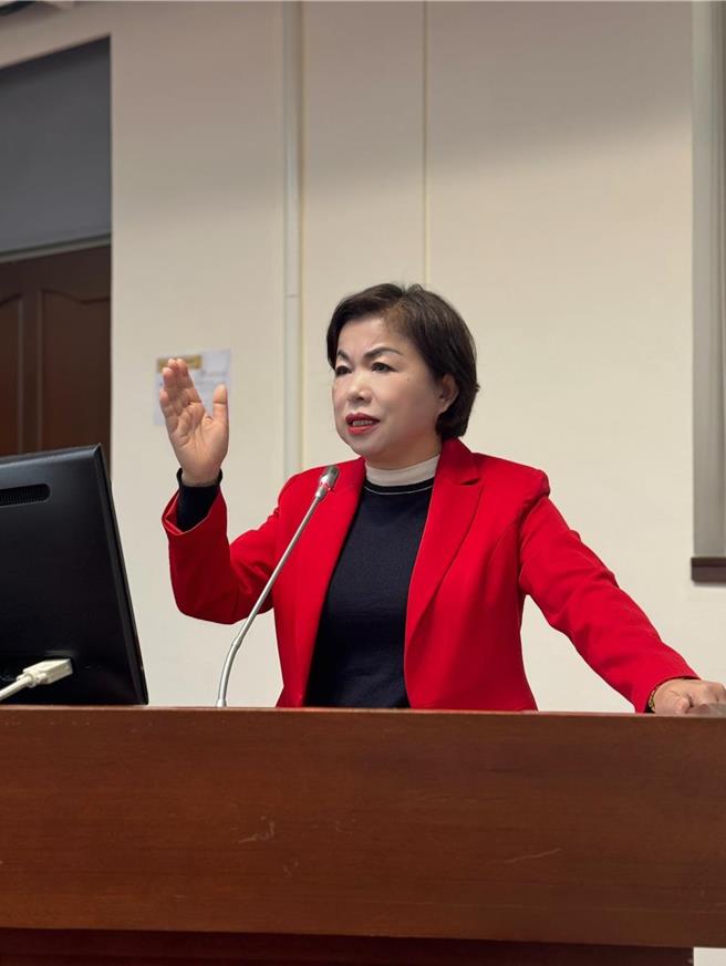 国民党立委杨琼璎表示，社会跟国会不需要直播总统，总统回答问题才是尊重人民。（杨琼璎办公室提供）