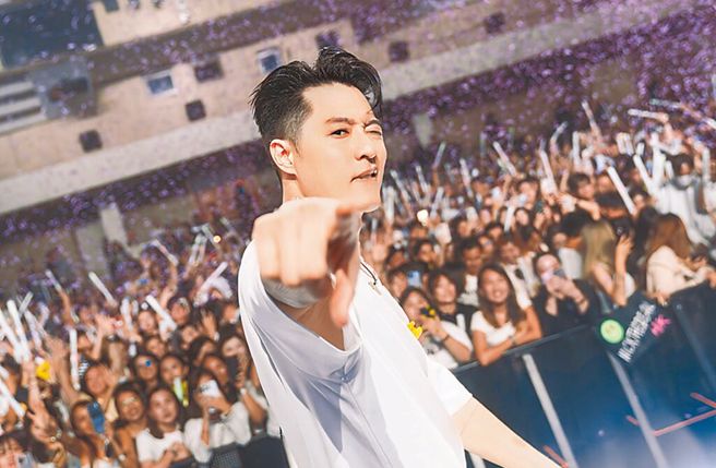 男歌手周汤豪。（环球音乐提供）