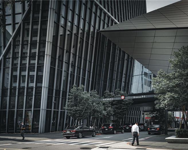 京都街拍行程包含街拍、建筑摄影教学和艺术导览。（周有煦提供）