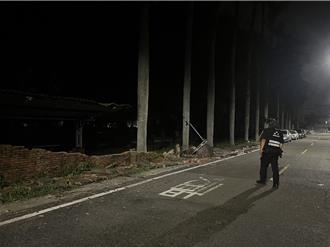 麻豆國中紅磚圍牆突倒塌    1車慘遭壓毀 