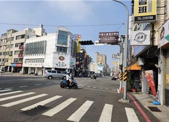 台南機車取消兩段式左轉？黃偉哲：年底前全面開放